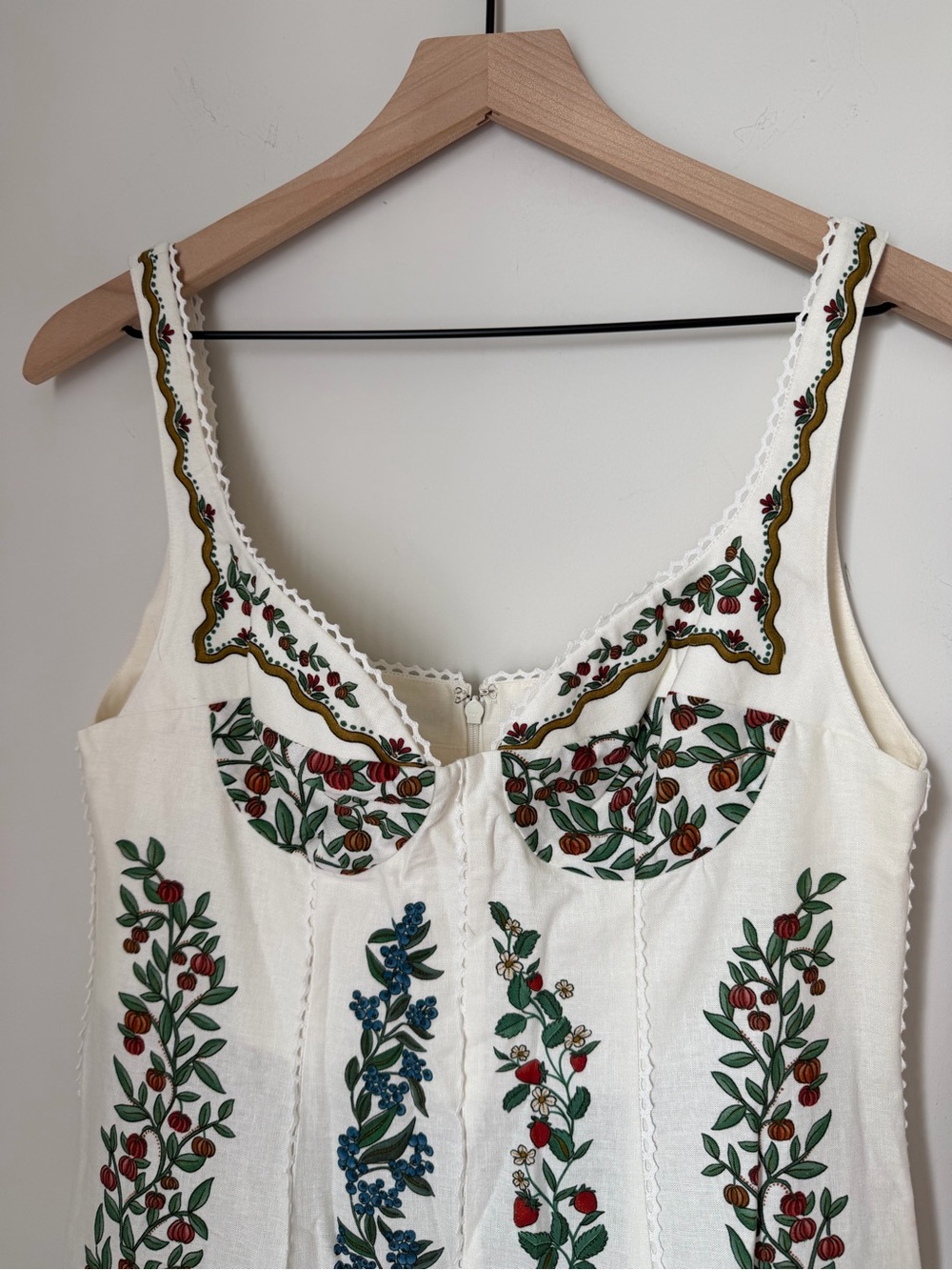 FARM Rio Cream fruit floral print sleeveless Maxi Dress - Picture 7 of 12